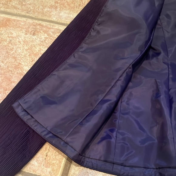 Flores&Flores sleeveless top and jacket set. Size 6. Deep purple. - Picture 7 of 10